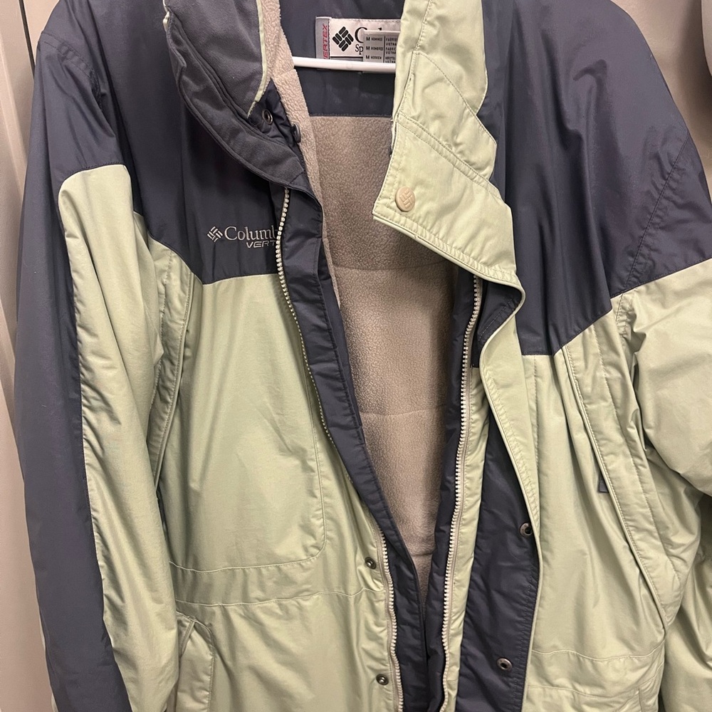Columbia Men's Performance Jacket - Charcoal and Green